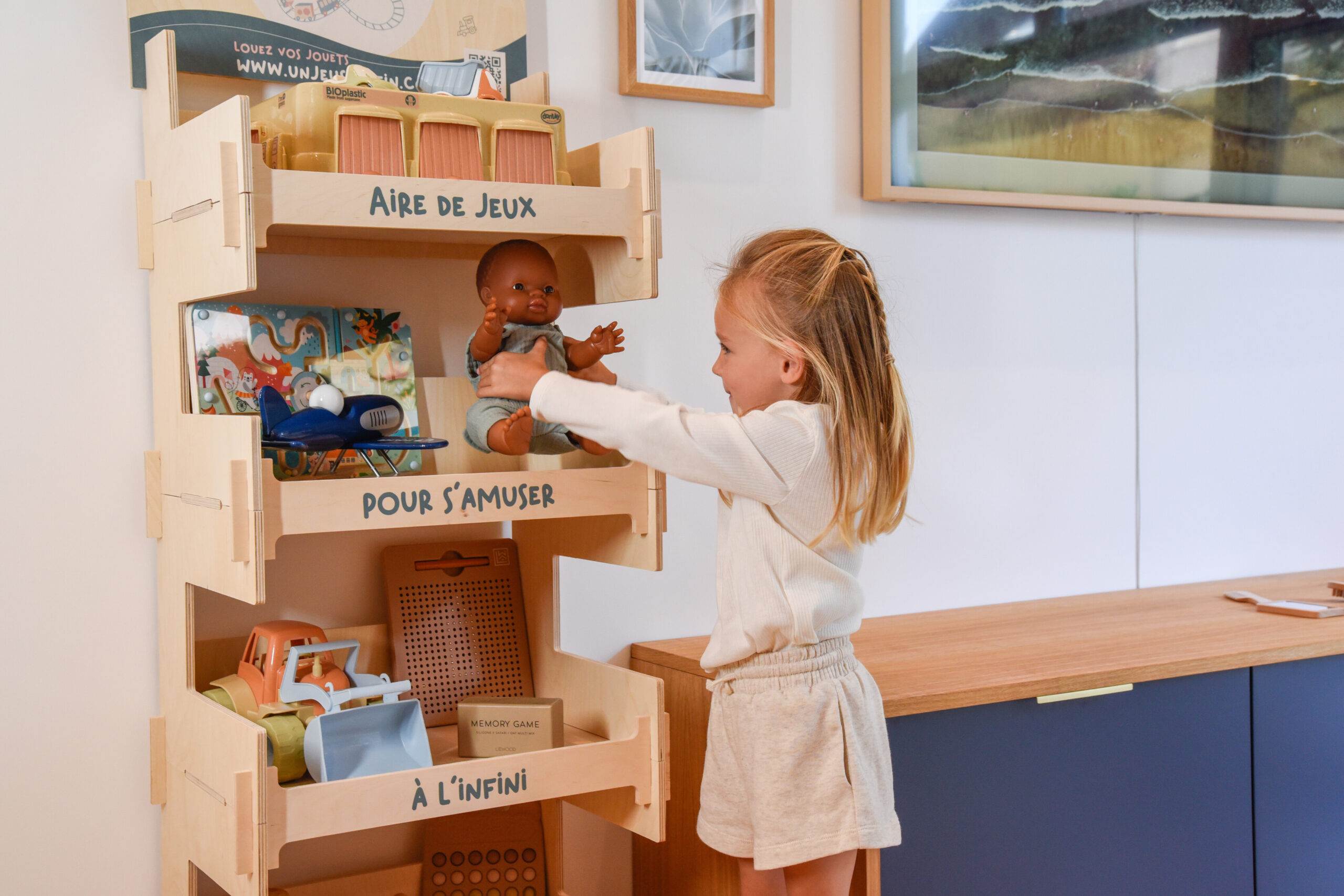prresentoir jouets enfants